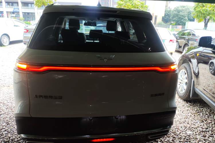 Used Wuling Xingyun 2023 2.0L DHT Flagship Edition Exterior 1