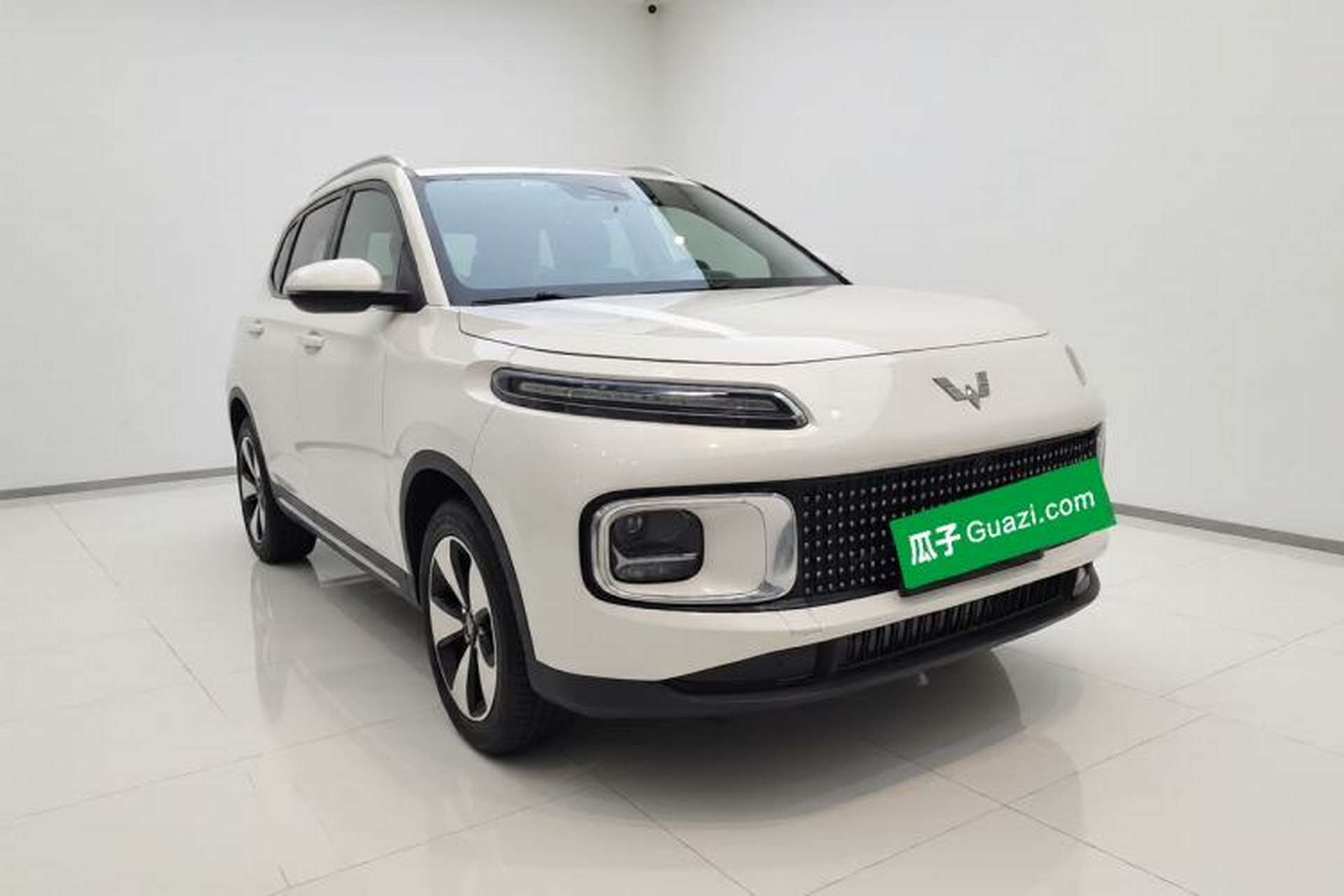 Used Wuling Xingyun 2023 2.0L DHT Standard Edition Exterior 2
