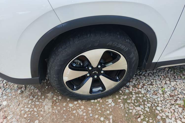Used Wuling Xingyun 2023 2.0L DHT Flagship Edition Exterior 3