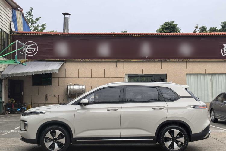 Used Wuling Xingyun 2023 2.0L DHT Flagship Edition Exterior 4