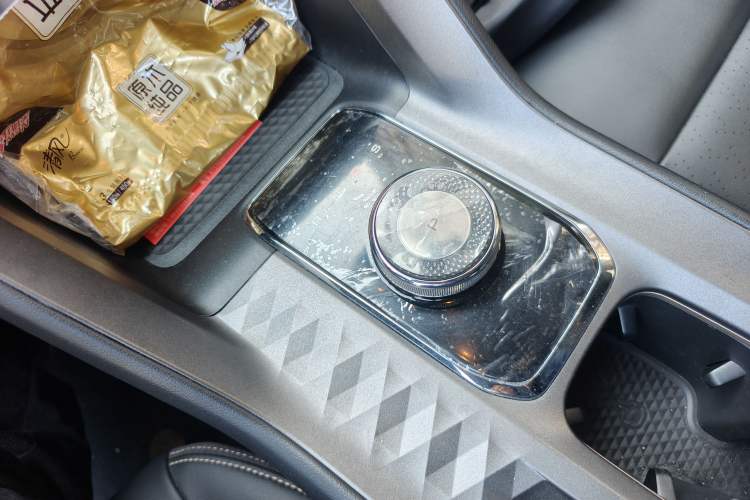 Used Wuling Xingyun 2023 2.0L DHT Standard Edition Gear Lever