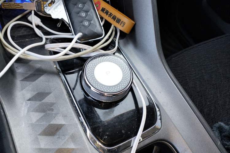 Used Wuling Xingyun 2023 2.0L DHT Standard Edition Gear Lever