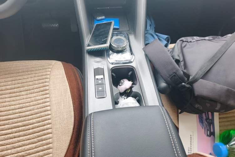 Used Wuling Xingyun 2023 2.0L DHT Flagship Edition Gear Lever