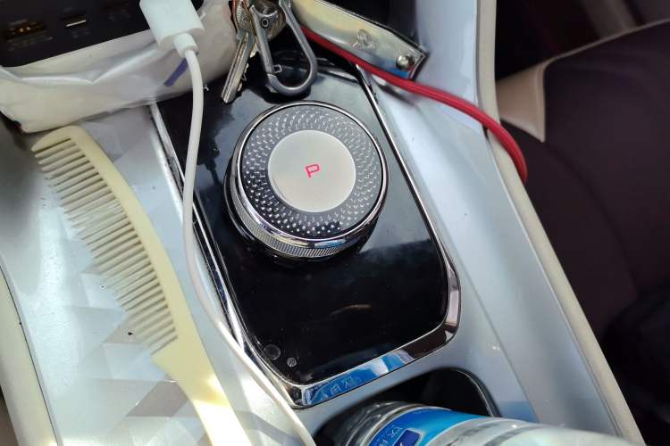 Used Wuling Xingyun 2023 2.0L DHT Flagship Edition Gear Lever