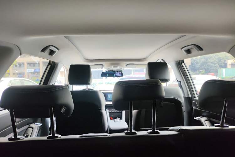 Used Wuling Xingyun 2023 2.0L DHT Flagship Edition Headliner