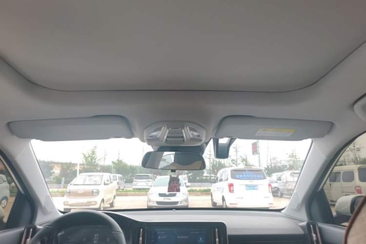 Used Wuling Xingyun 2023 2.0L DHT Flagship Edition Headliner