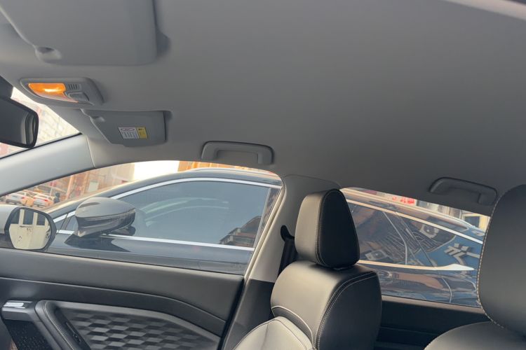 Used Wuling Xingyun 2023 2.0L DHT Standard Edition Headliner