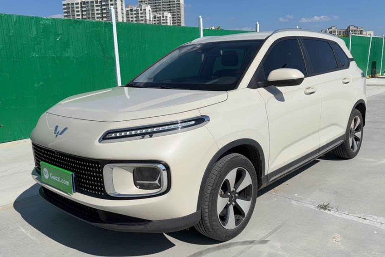 Фото Wuling с площадки
