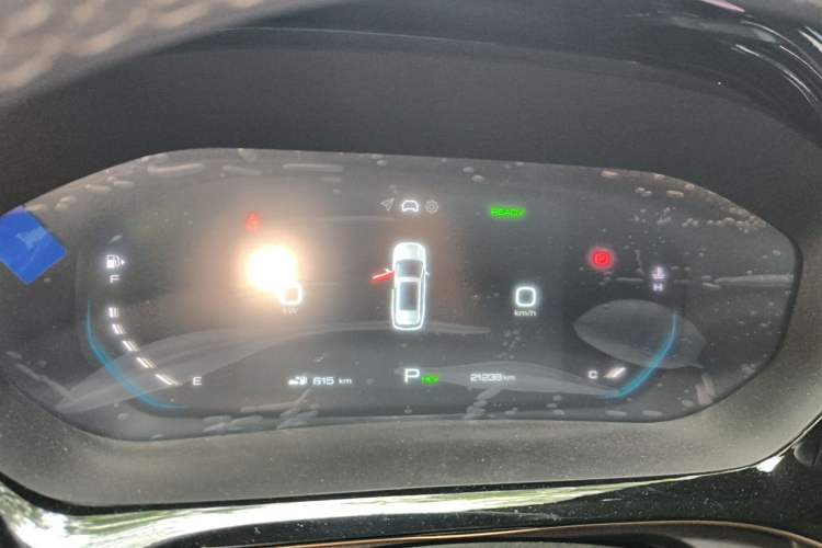 Used Wuling Xingyun 2023 2.0L DHT Flagship Edition Instrument Cluster
