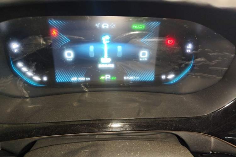 Used Wuling Xingyun 2023 2.0L DHT Flagship Edition Instrument Cluster
