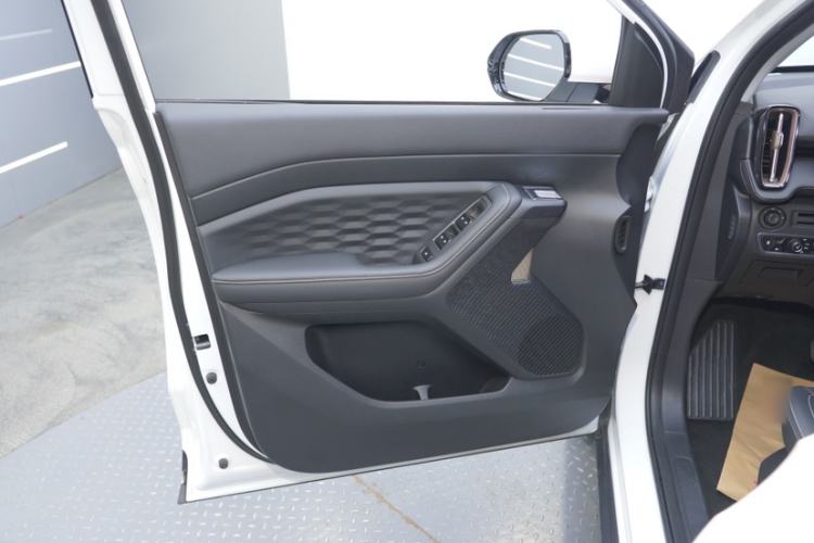 Used Wuling Xingyun 2023 2.0L DHT Flagship Edition Interior 11
