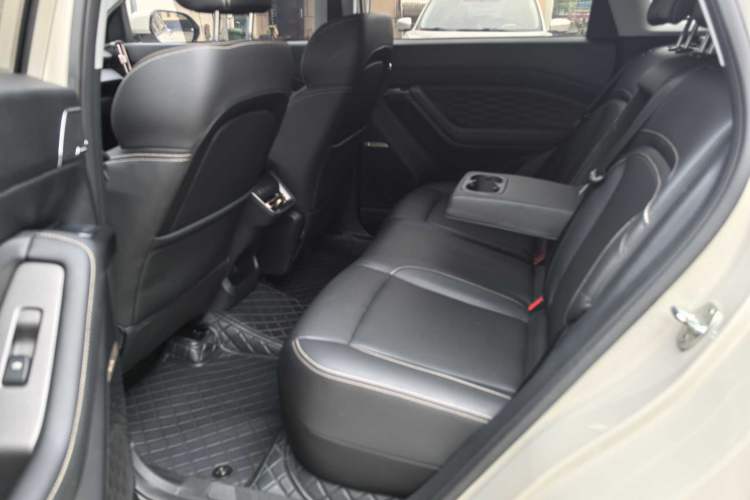 Used Wuling Xingyun 2023 2.0L DHT Flagship Edition Interior 2