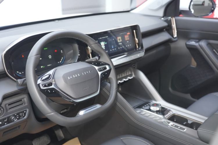 Used Wuling Xingyun 2023 2.0L DHT Flagship Edition Interior 2