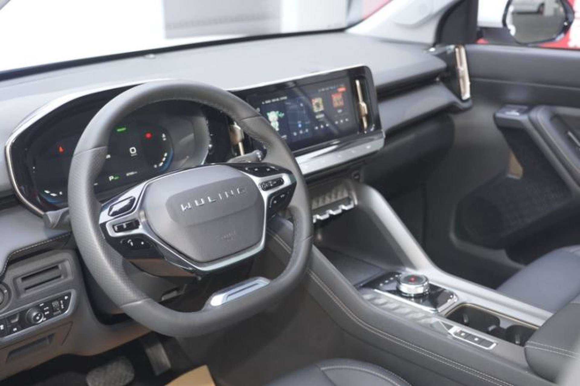Used Wuling Xingyun 2023 2.0L DHT Flagship Edition Interior 2