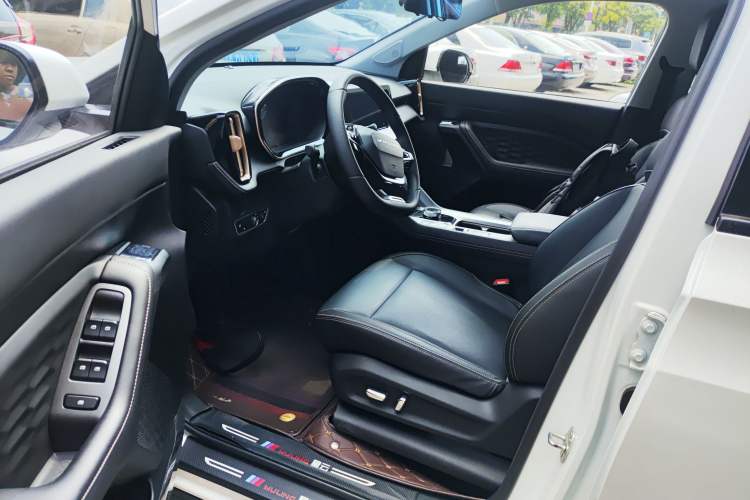 Used Wuling Xingyun 2023 2.0L DHT Flagship Edition Interior 3