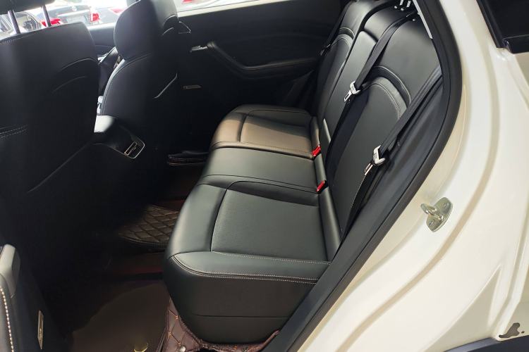 Used Wuling Xingyun 2023 2.0L DHT Flagship Edition Interior 4
