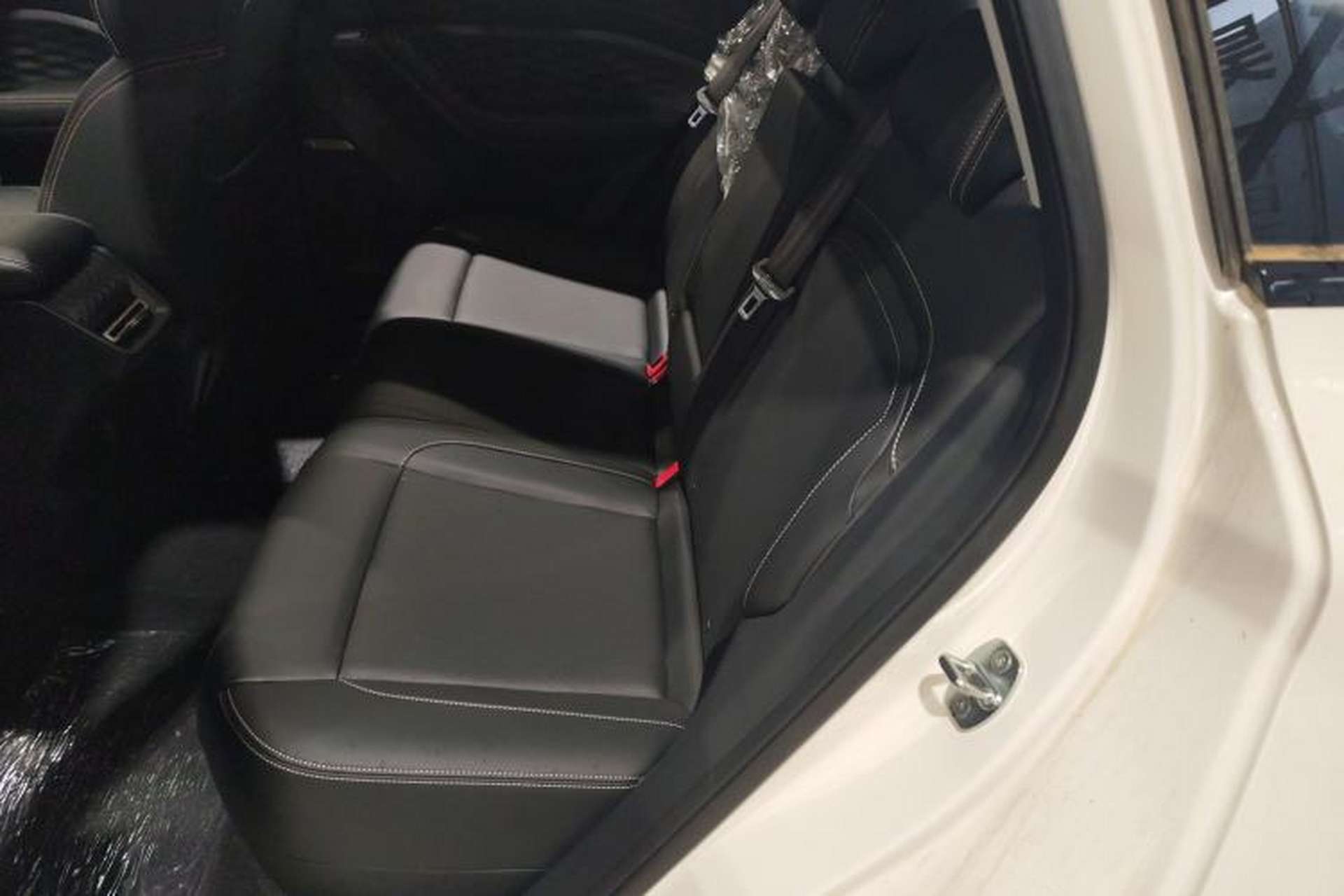Used Wuling Xingyun 2023 2.0L DHT Flagship Edition Interior 4