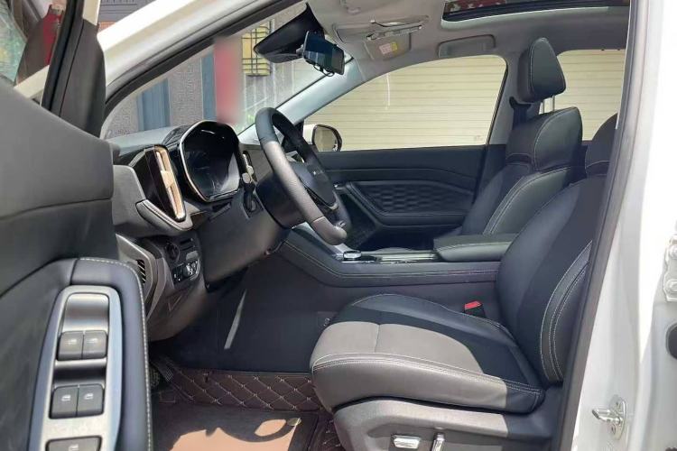 Used Wuling Xingyun 2023 2.0L DHT Flagship Edition Interior 5