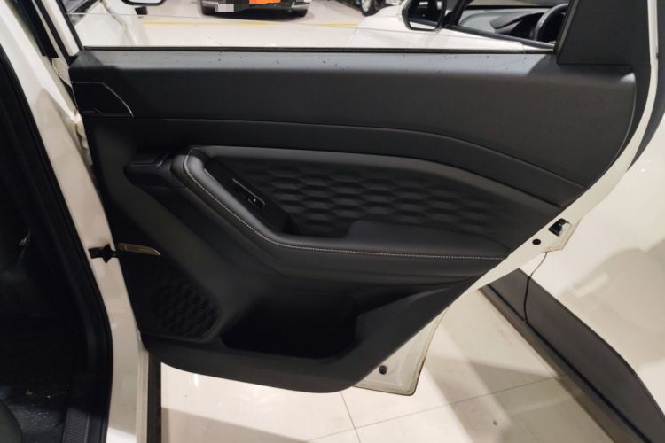 Used Wuling Xingyun 2023 2.0L DHT Flagship Edition Interior 6