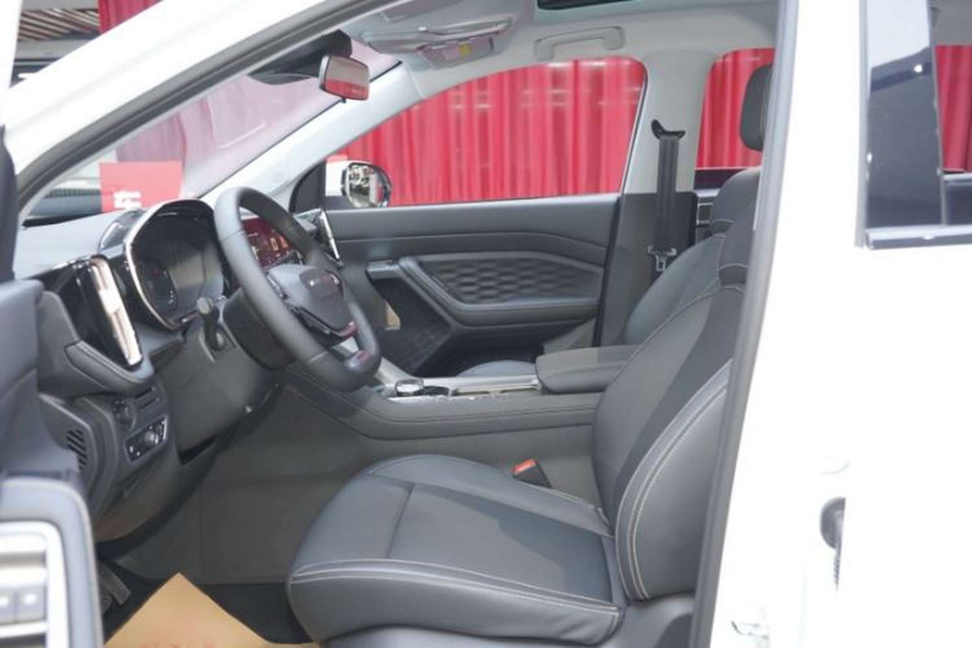 Used Wuling Xingyun 2023 2.0L DHT Flagship Edition Interior 7