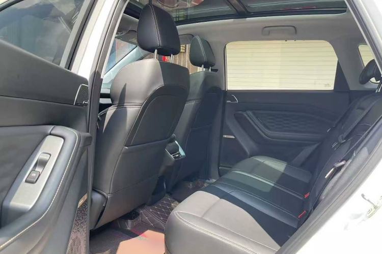 Used Wuling Xingyun 2023 2.0L DHT Flagship Edition Interior 8