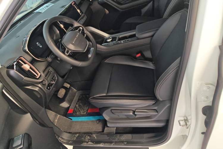 Used Wuling Xingyun 2023 2.0L DHT Standard Edition Left Front Seat