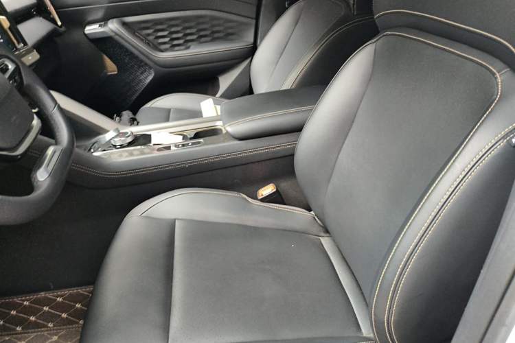 Used Wuling Xingyun 2023 2.0L DHT Flagship Edition Left Front Seat