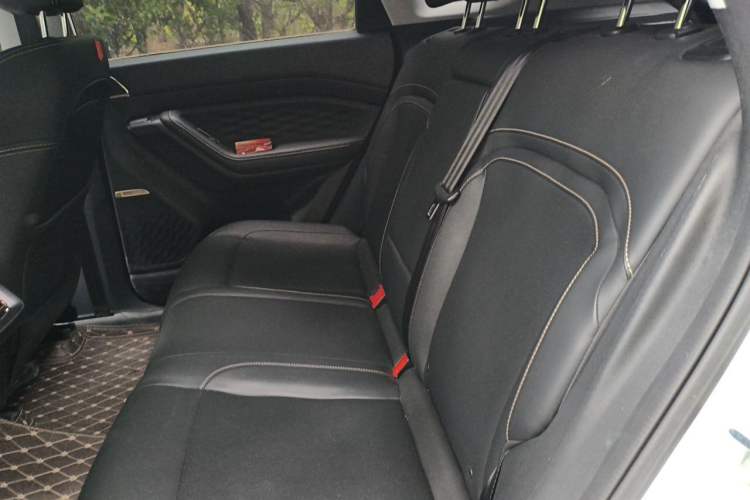 Used Wuling Xingyun 2023 2.0L DHT Flagship Edition Left Rear Seat