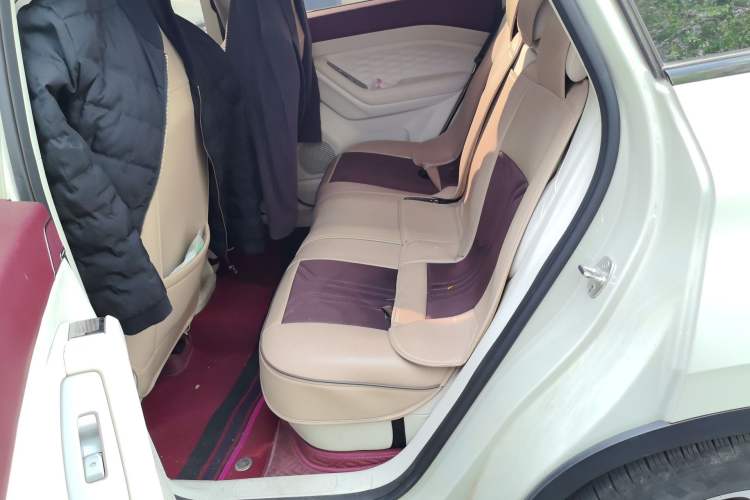 Used Wuling Xingyun 2023 2.0L DHT Flagship Edition Left Rear Seat