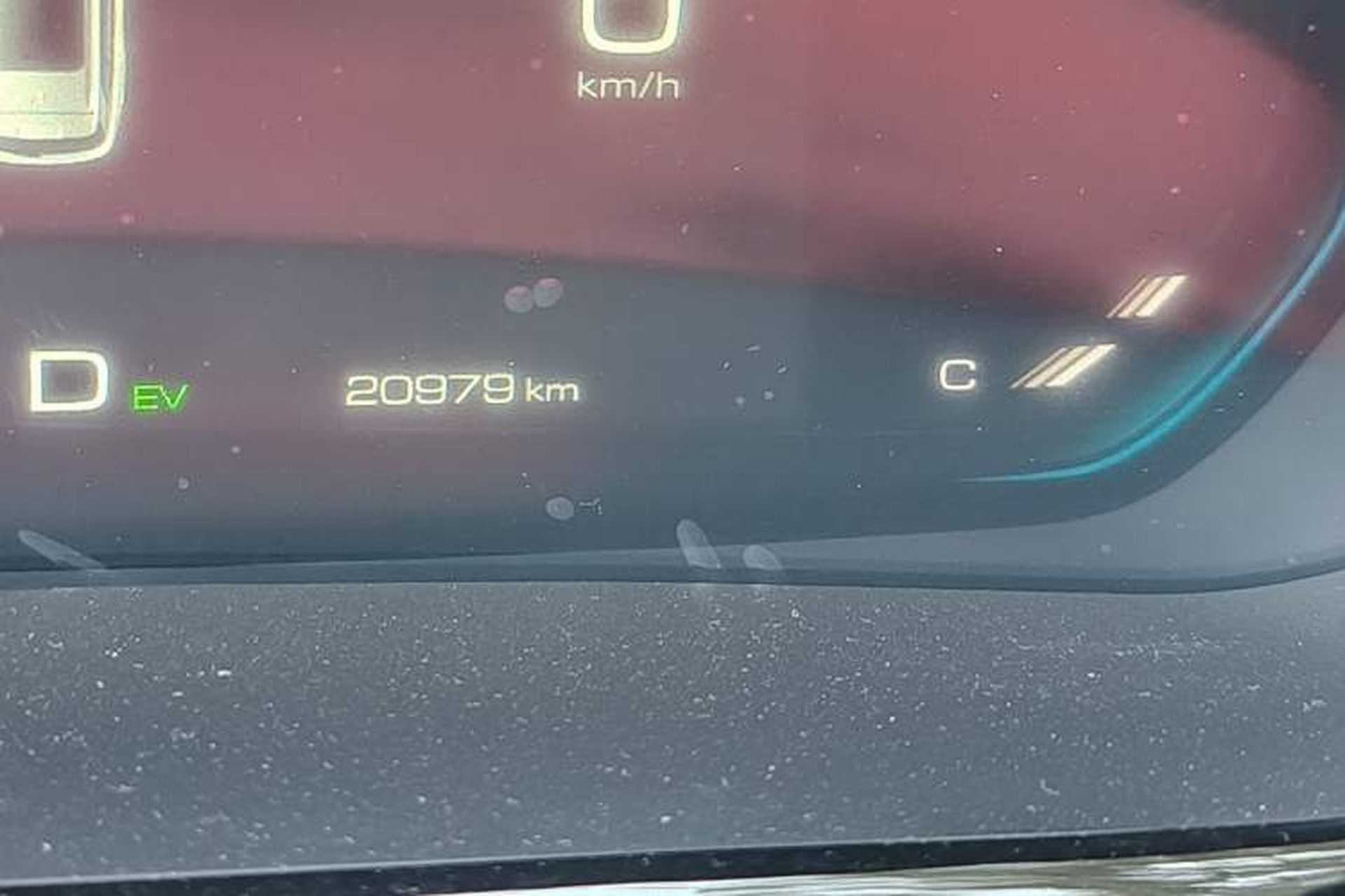 Used Wuling Xingyun 2023 2.0L DHT Standard Edition Odometer Close Up