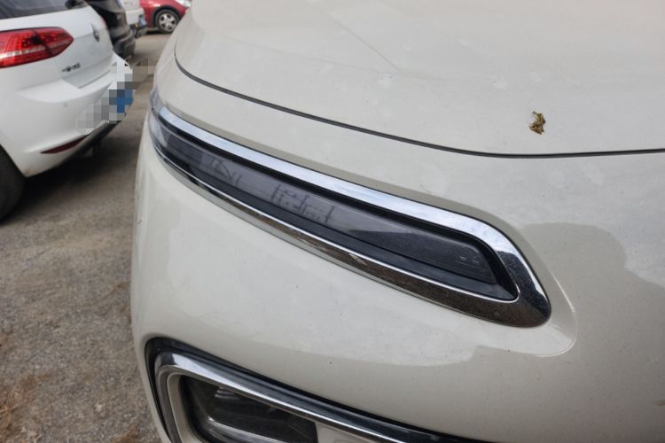Used Wuling Xingyun 2023 2.0L DHT Flagship Edition Right Front Headlight