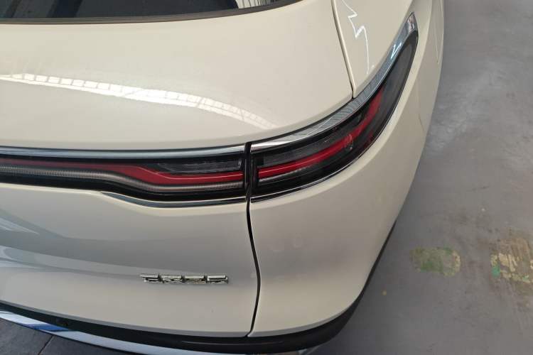Used Wuling Xingyun 2023 2.0L DHT Standard Edition Right Rear Taillight