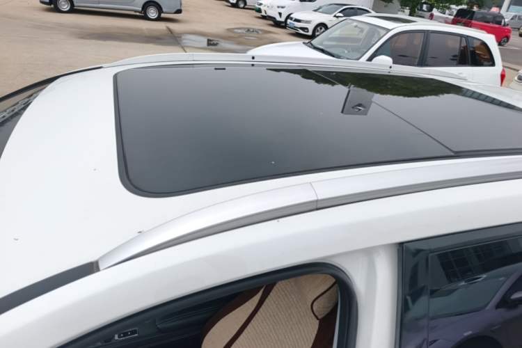 Used Wuling Xingyun 2023 2.0L DHT Flagship Edition Roof