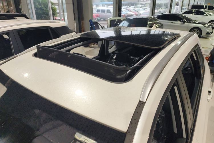 Used Wuling Xingyun 2023 2.0L DHT Flagship Edition Roof