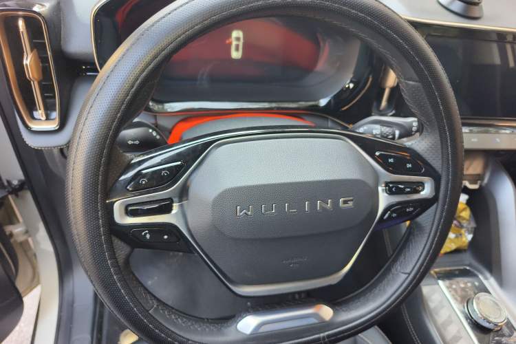 Used Wuling Xingyun 2023 2.0L DHT Standard Edition Steering Wheel