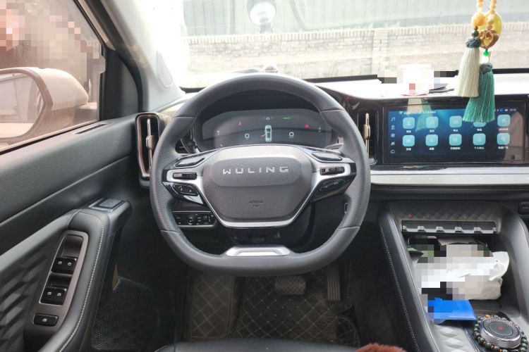 Used Wuling Xingyun 2023 2.0L DHT Flagship Edition Steering Wheel