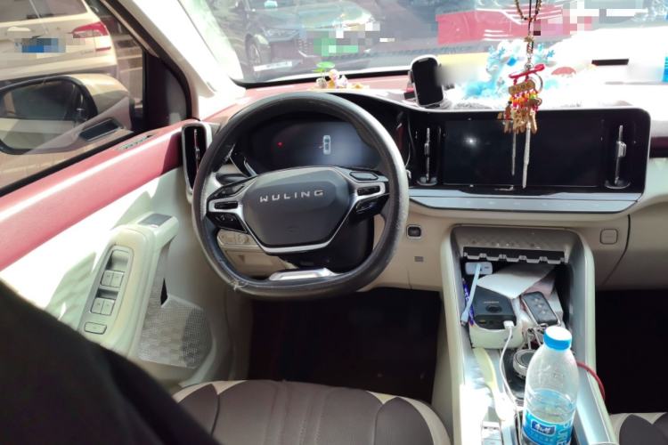 Used Wuling Xingyun 2023 2.0L DHT Flagship Edition Steering Wheel