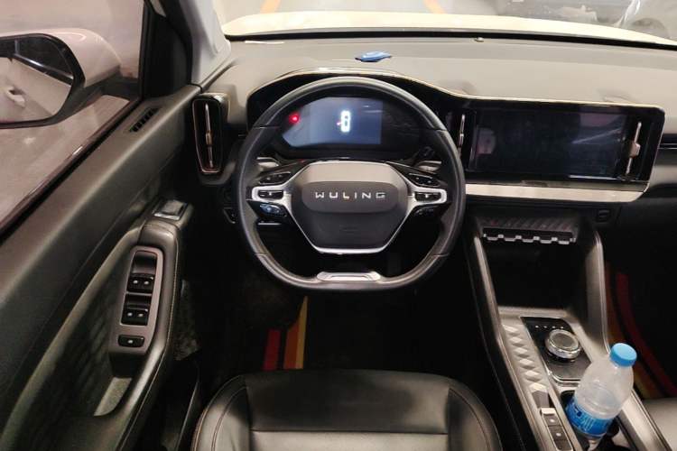 Used Wuling Xingyun 2023 2.0L DHT Flagship Edition Steering Wheel