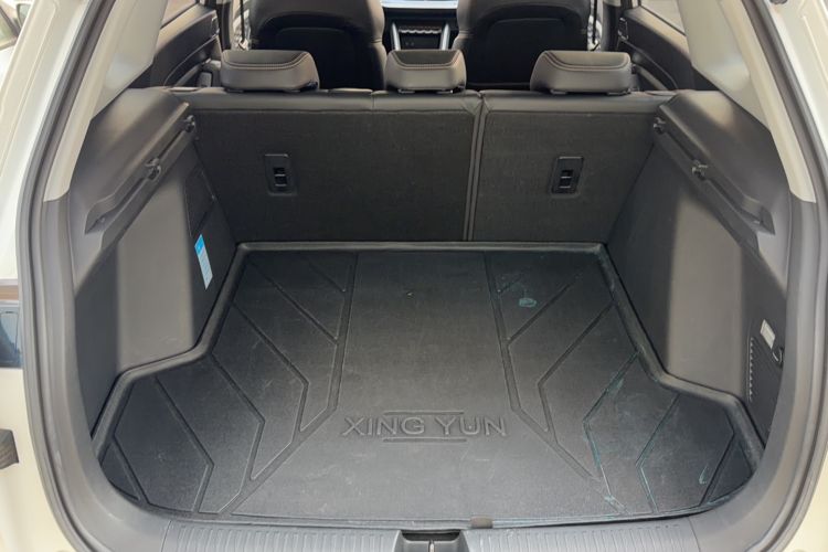 Used Wuling Xingyun 2023 2.0L DHT Standard Edition Trunk