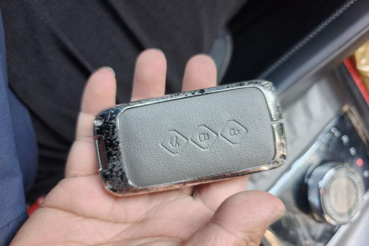 Used Wuling Xingyun 2023 2.0L DHT Standard Edition Vehicle Key