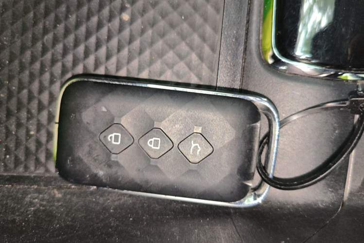 Used Wuling Xingyun 2023 2.0L DHT Flagship Edition Vehicle Key