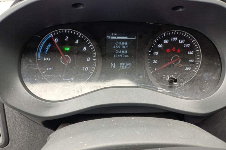 Used Wuling Yangguang 2024 300km Comfort-Grade Passenger Van 60kW Instrument Cluster