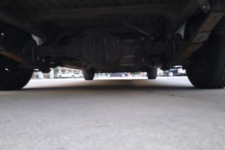 Used Wuling Yangguang 2024 300KM Comfort Version Passenger Van 75kW Chassis Rear