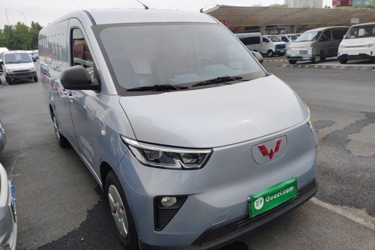 Used Wuling Yangguang 2024 300km Comfort Version with Sealed Windows 75kW Exterior 1