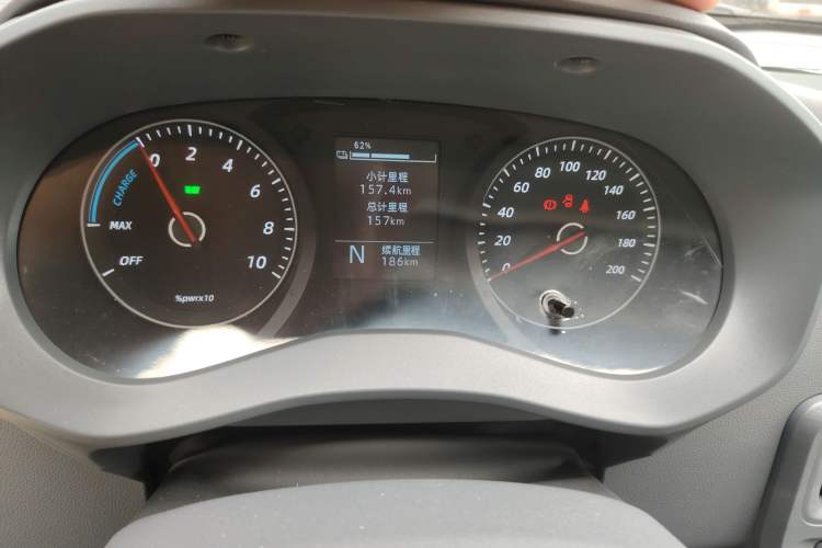Used Wuling Yangguang 2024 300KM Comfort Version Passenger Van 75kW Instrument Cluster