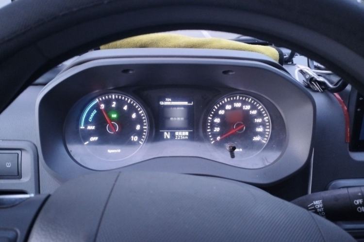 Used Wuling Yangguang 2024 300KM Comfort Version Passenger Van 75kW Instrument Cluster