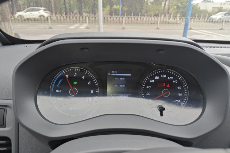 Used Wuling Yangguang 2024 300KM Comfort Version Passenger Van 75kW Instrument Cluster