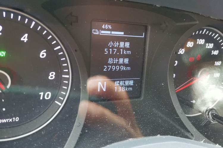 Used Wuling Yangguang 2024 300km Comfort Version with Sealed Windows 60kW Odometer Close Up