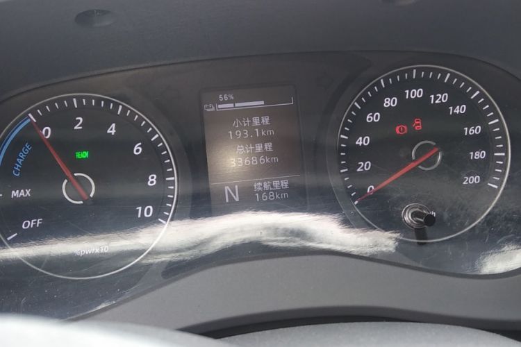Used Wuling Yangguang 2024 300KM Comfort Version Passenger Van 75kW Odometer Close Up