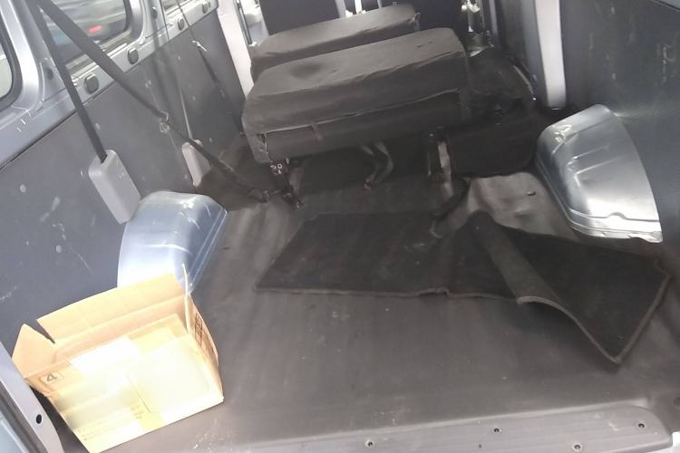 Used Wuling Yangguang 2024 300KM Comfort Version Passenger Van 75kW Trunk